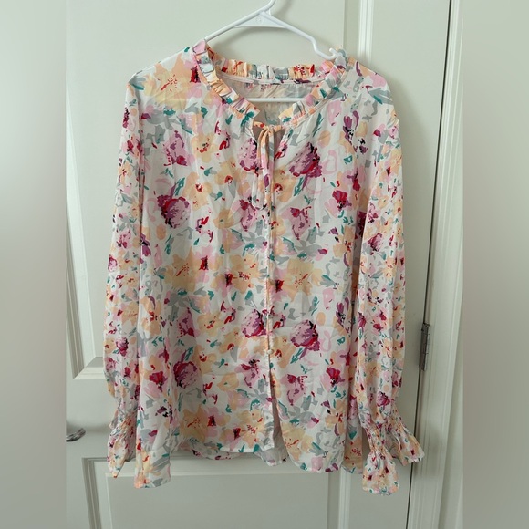 White floral button down with ruffles - Picture 1 of 7